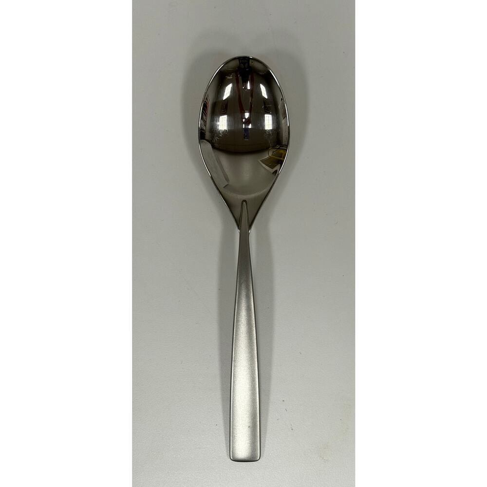 Oneida Stiletto Frost Place Spoon. KT114
